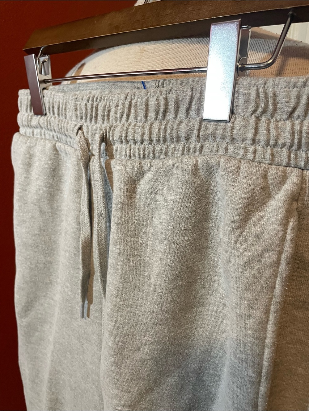 The Game Men’s Heather Gray Drawstring Lounge Comfort Sweatpants - Picture 3 of 5